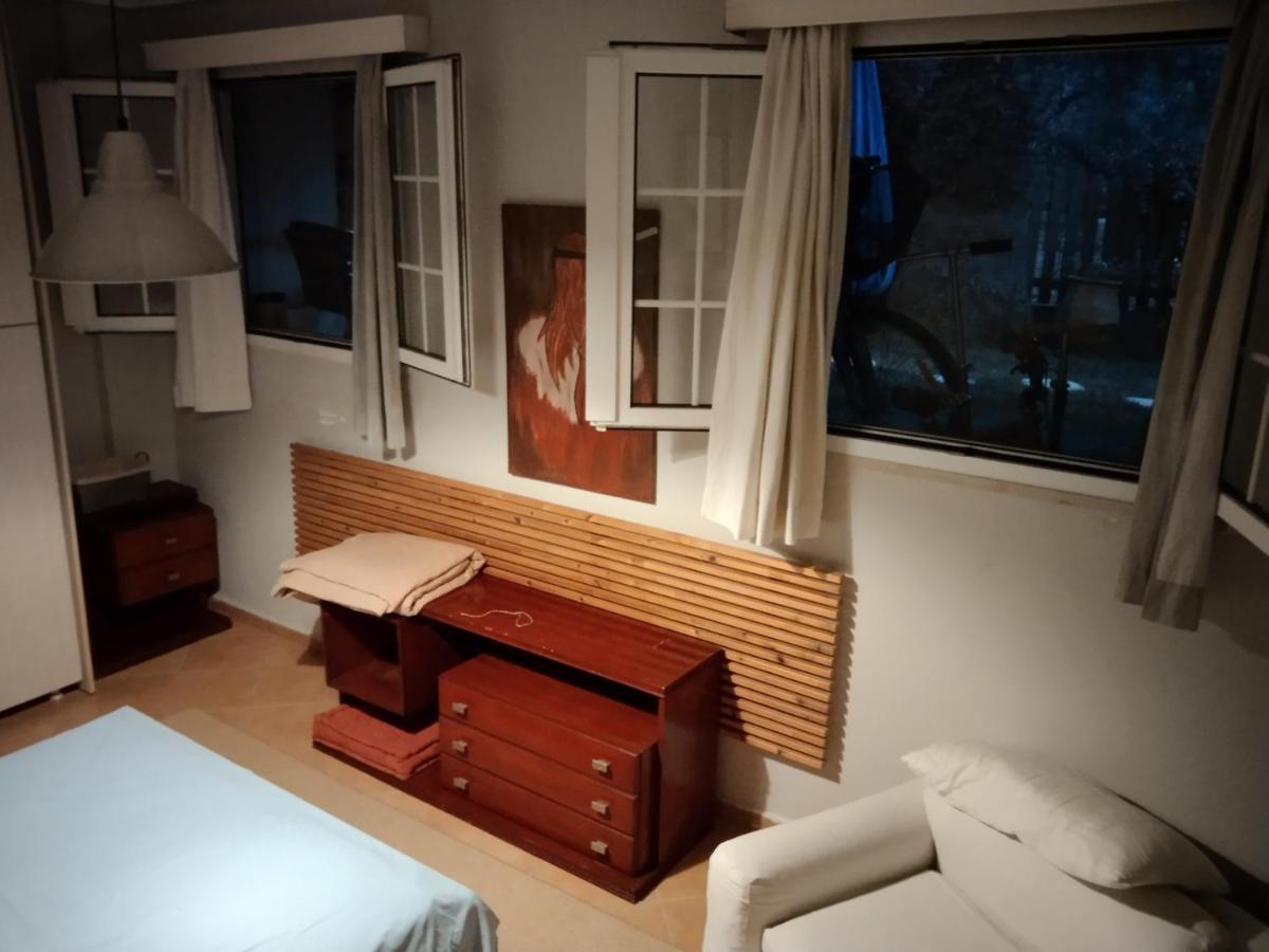 Вилла Ησυχες Διακοπες Каламата Экстерьер фото